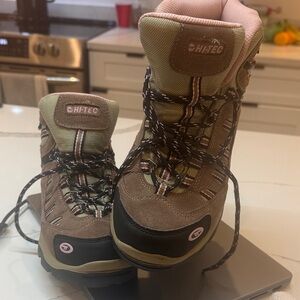 Hi-Tec Outdoor Boots with Pink and Brown Highlights
